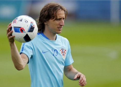 模拟赛车电竞新赛道加入比赛